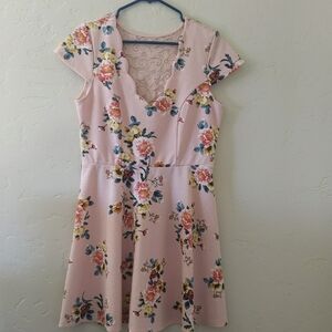 Chic Floral Mini Dress in Pink